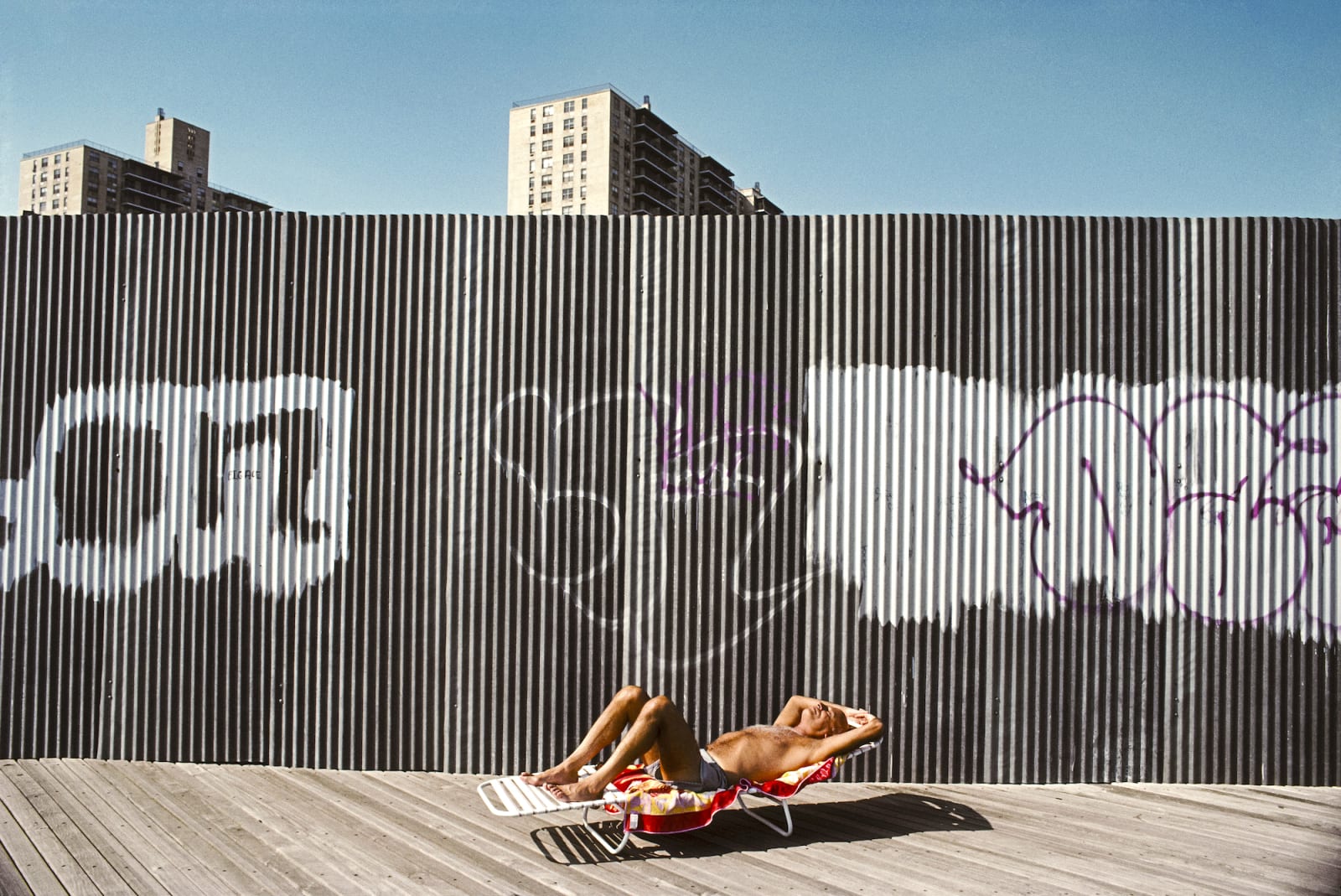 Barbara Alper, Brighton Beach Boardwalk, 1991