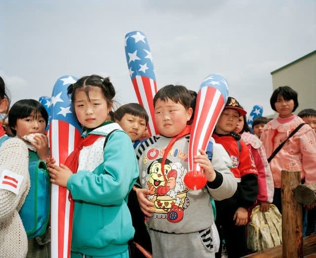 Martin Parr, American Dream Park. Shanghai, China, 1997, 2023
