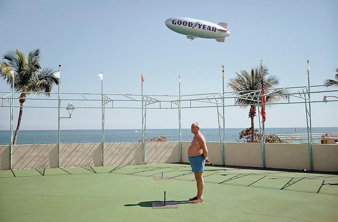 Joel Meyerowitz, Man & Blimp, Florida 1968, 2021