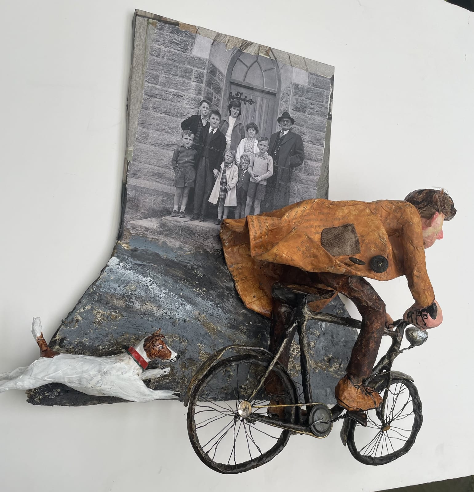 Luned Rhys Parri, Y Dyn ar y Beic | The Man on a Bicycle
