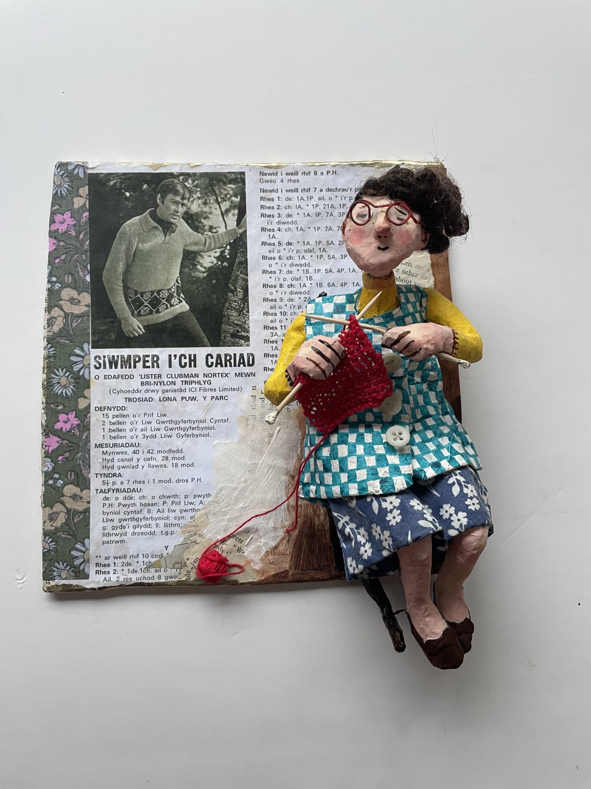 Luned Rhys Parri, Siwmper Goch i'ch Cariad | Red Jumper for your Cariad