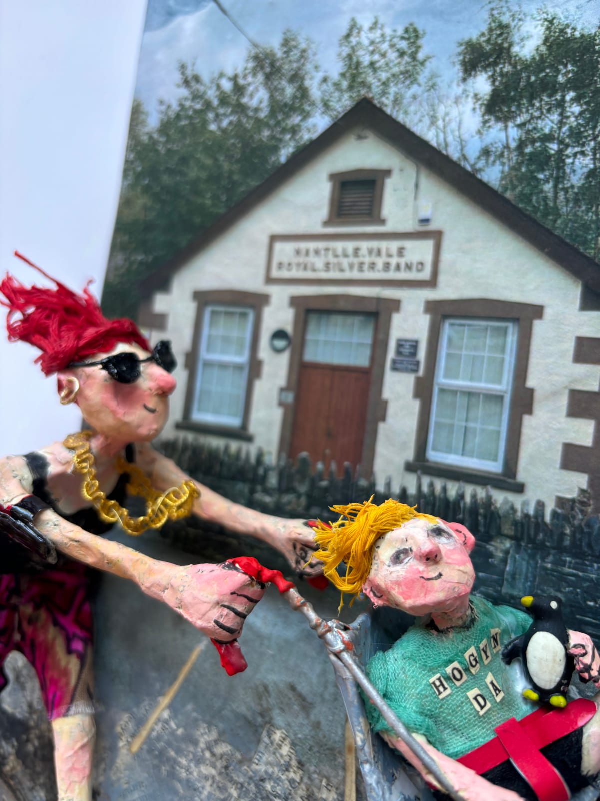 Luned Rhys Parri, Mam a'i Phlentyn | Mother and Child, 2025