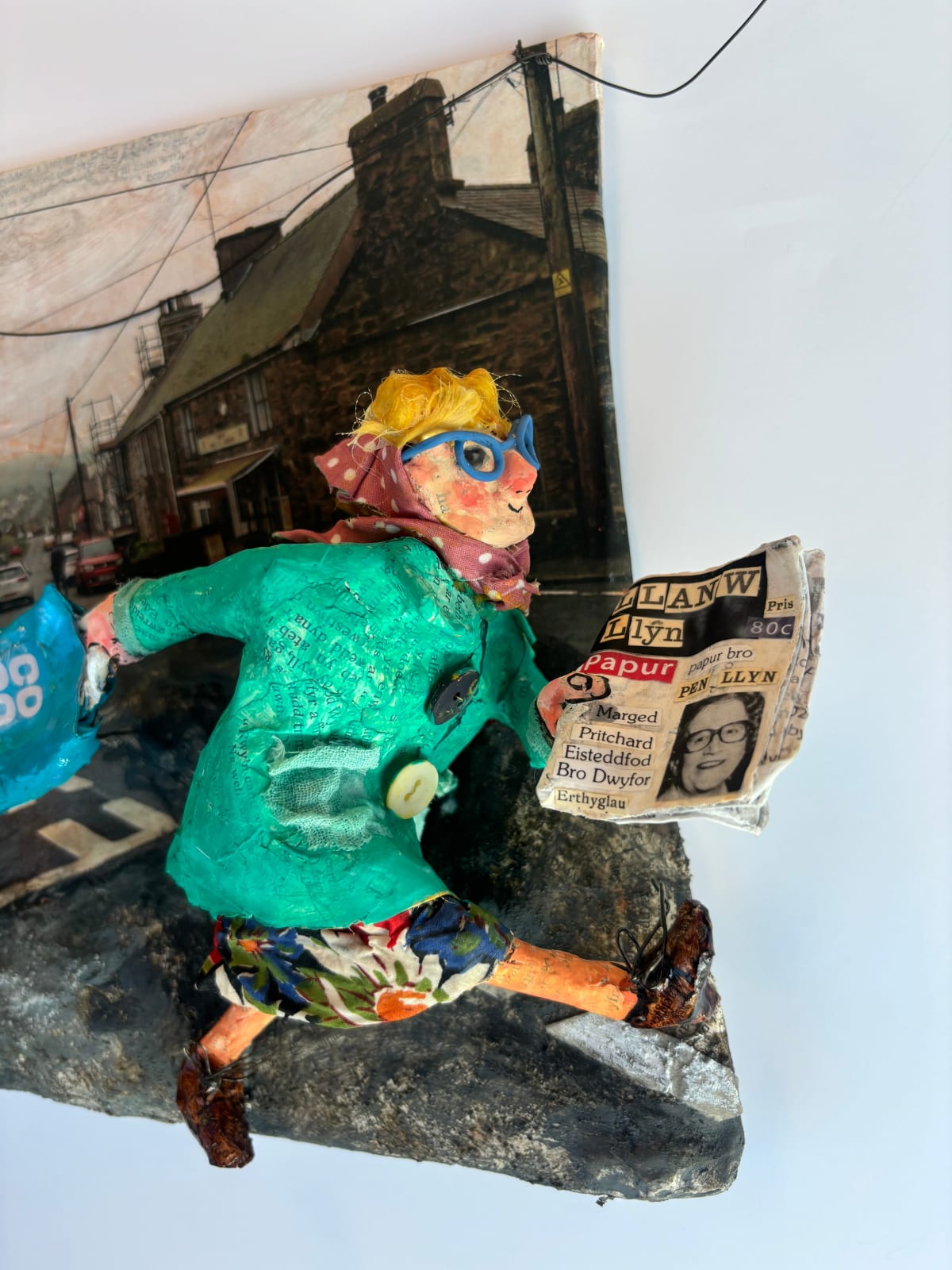 Luned Rhys Parri, Croesffordd yn Llithfaen | Crossroads in Llithfaen, 2025