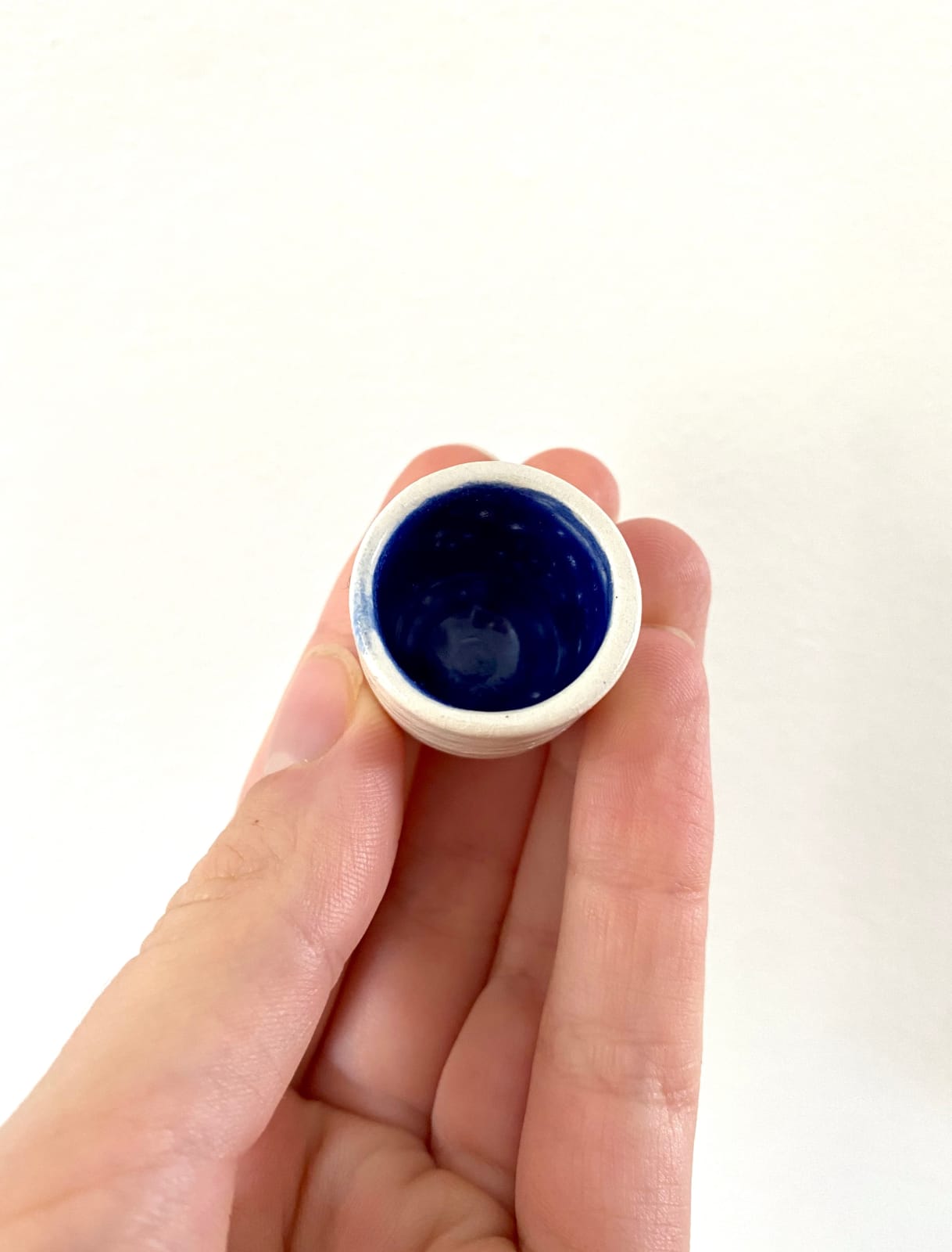 Tilly Slight, Blue-centred bowl with foot, 2020