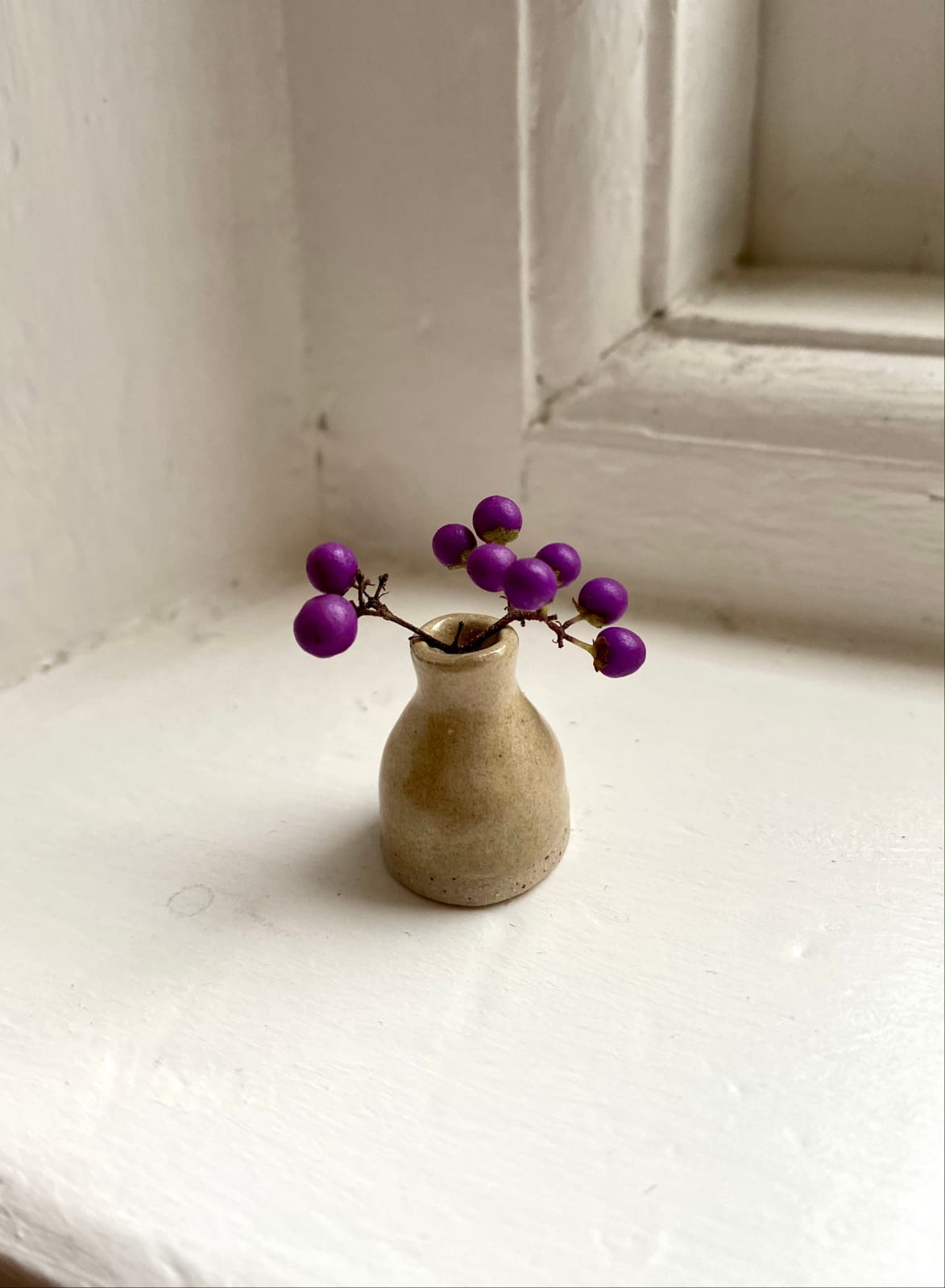 Tilly Slight, Opal mustard (IV), 2020