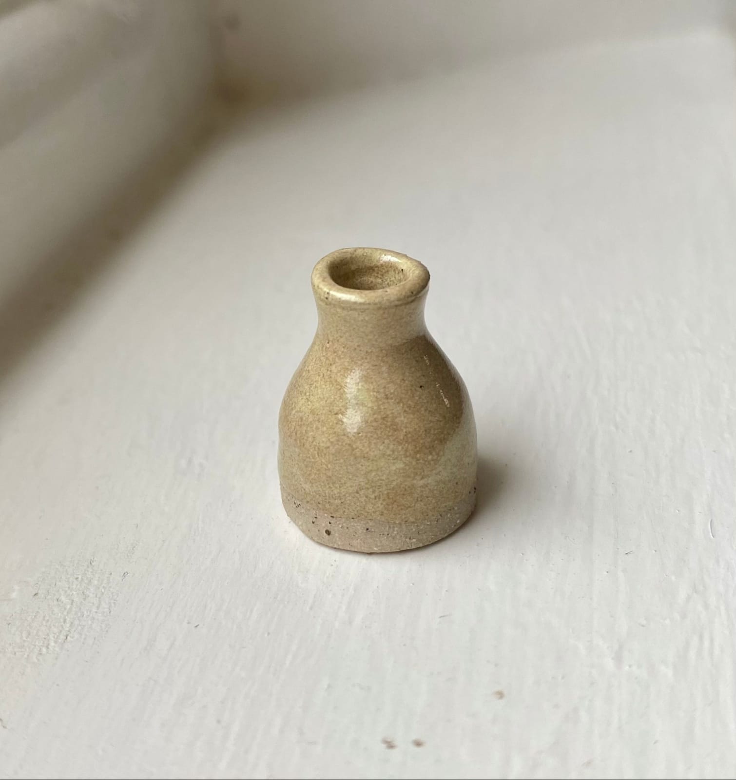 Tilly Slight, Opal mustard (IV), 2020