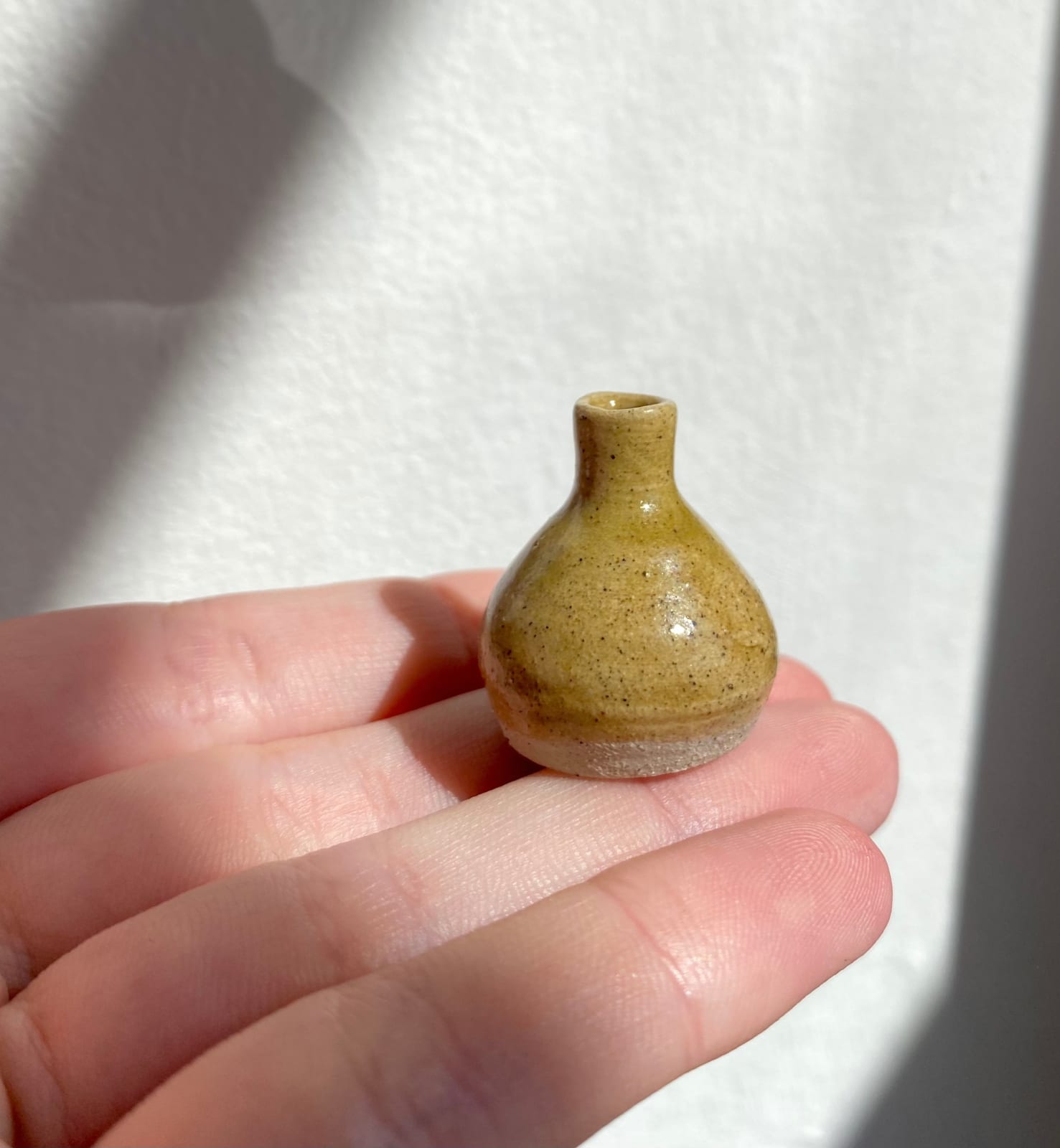 Tilly Slight, Camel-coloured bottle-neck, 2020