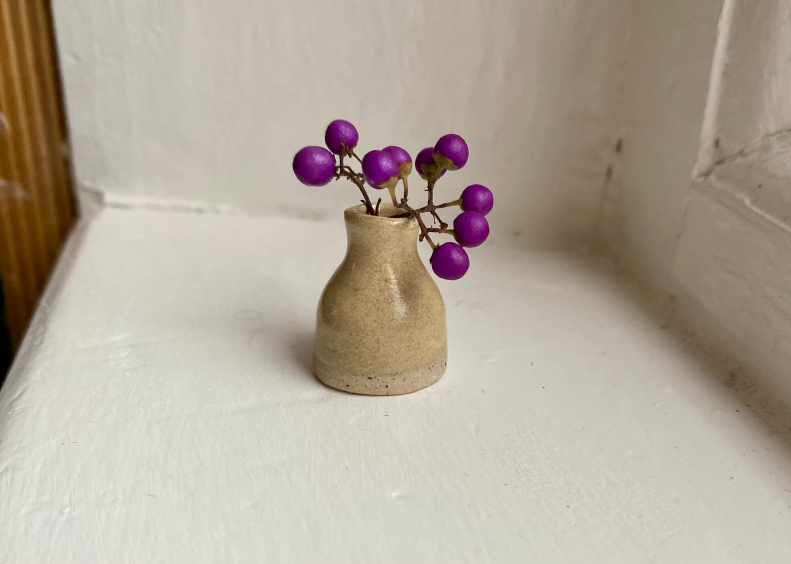 Tilly Slight, Opal mustard (IV), 2020