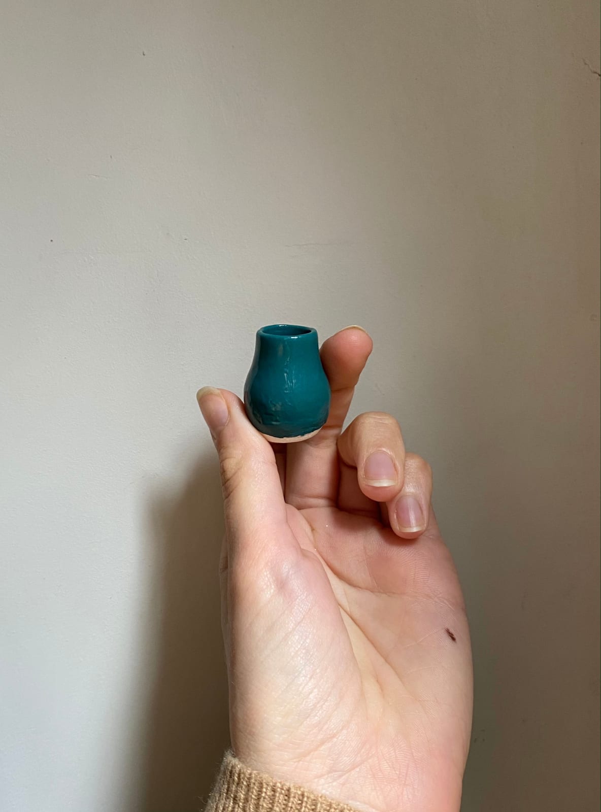 Tilly Slight, Teal blue I, 2021