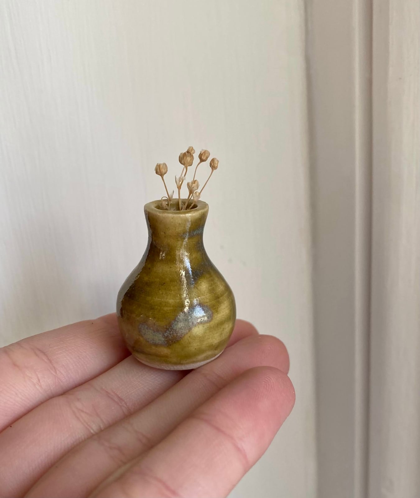 Tilly Slight, Glassy toast with green flick, 2021