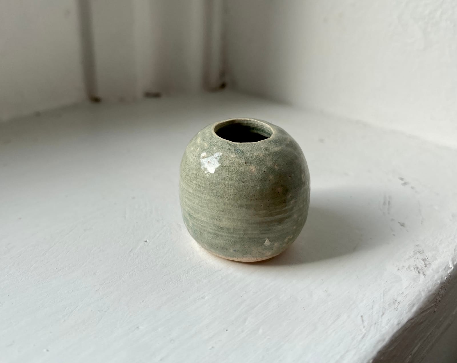 Tilly Slight, Pale green crackle I, 2020