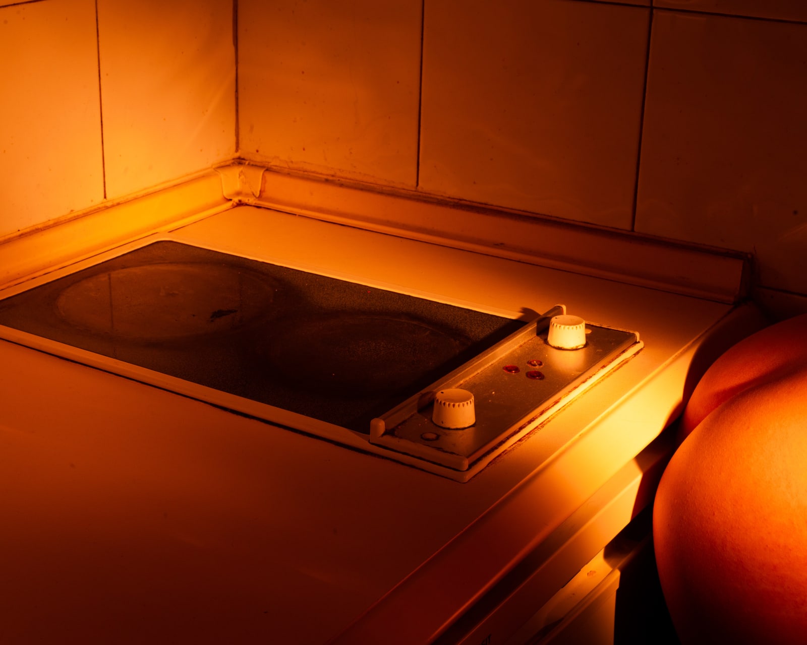 Tania Franco Klein, Break In Case Of Emergency, Stove (self-portrait), 2019