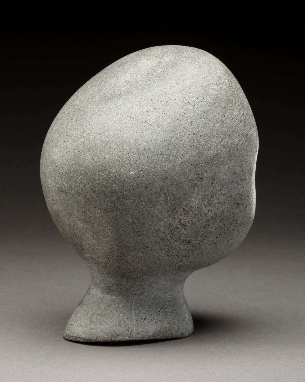 JOHN TIKTAK, R.C.A. (1916-1981) KANGIQLINIQ (RANKIN INLET), Head, c. 1964-65