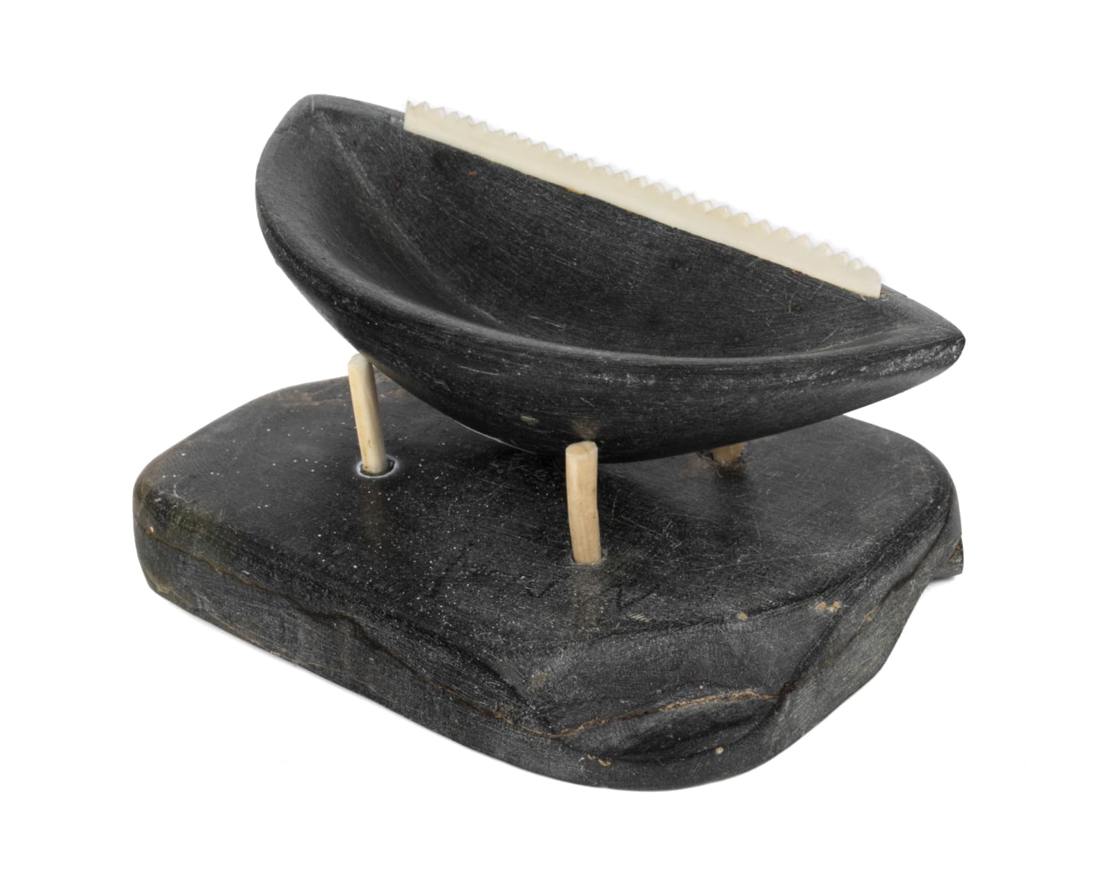 UNIDENTIFIED INUIT ARTIST, EASTERN CANADIAN ARCTIC, Model Qulliq (Kudlik) on Base, late 1950s / early 1960s