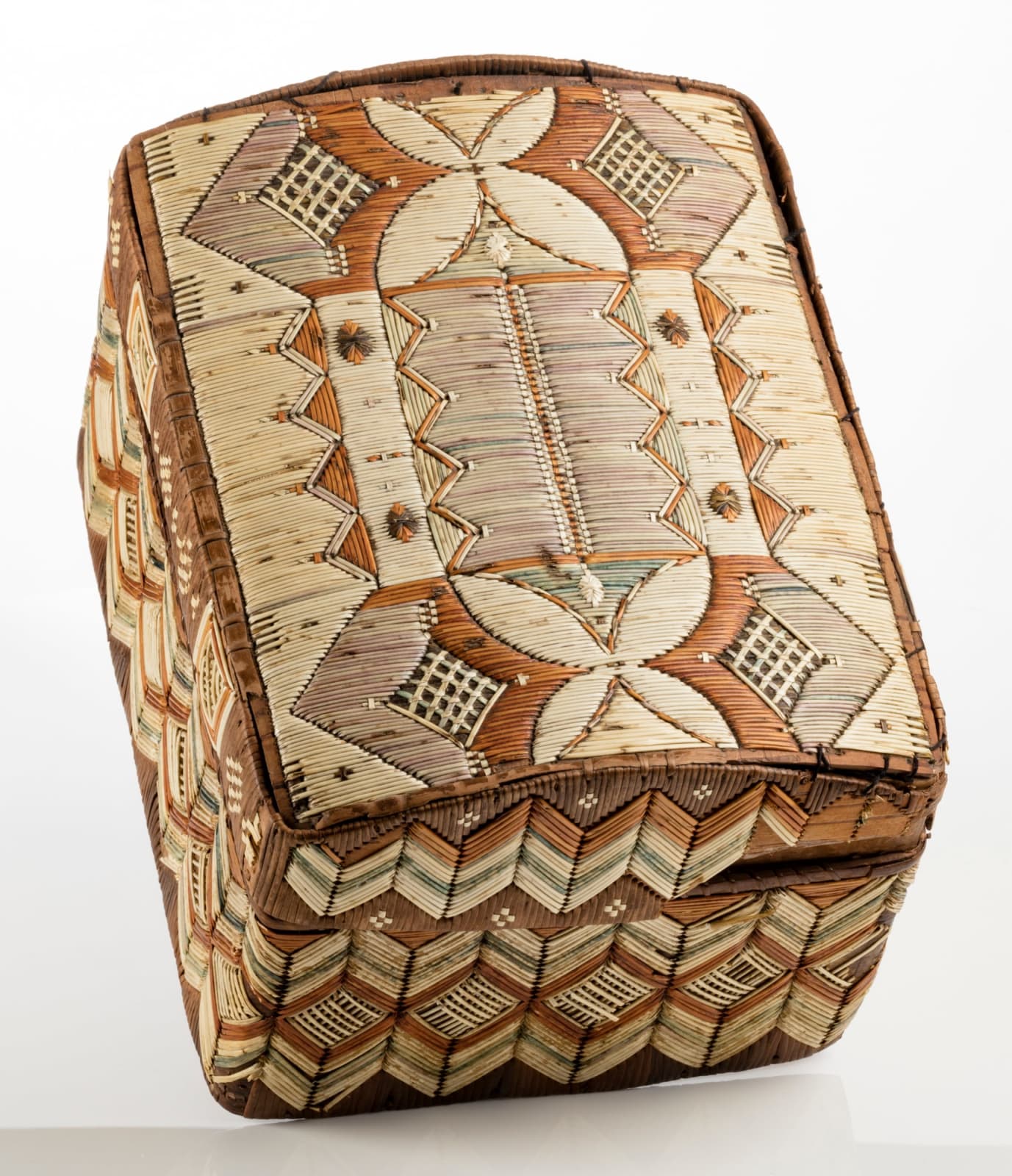 UNIDENTIFIED MI'KMAQ ARTIST, Quillwork Lidded Box, c. 1850