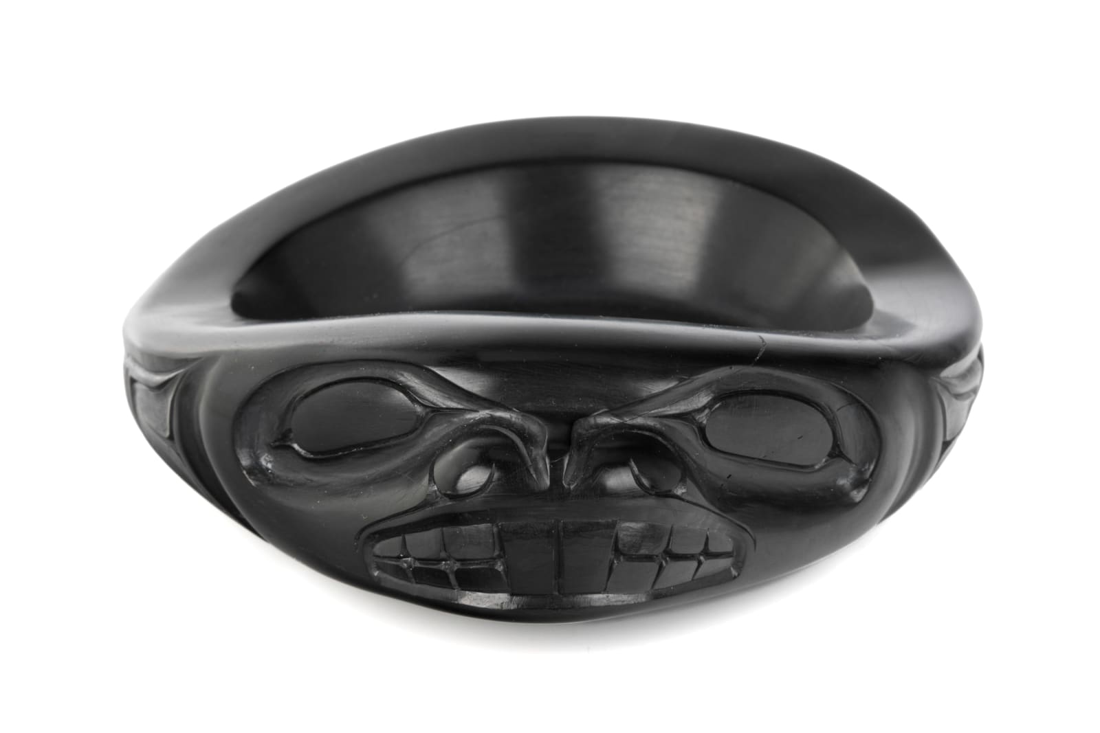 RON WILSON (GITSGAH / GITKINJUAAS) (1945-) SKIDEGATE, HAIDA GWAII, Model Swimming Beaver Form Bowl, 1970