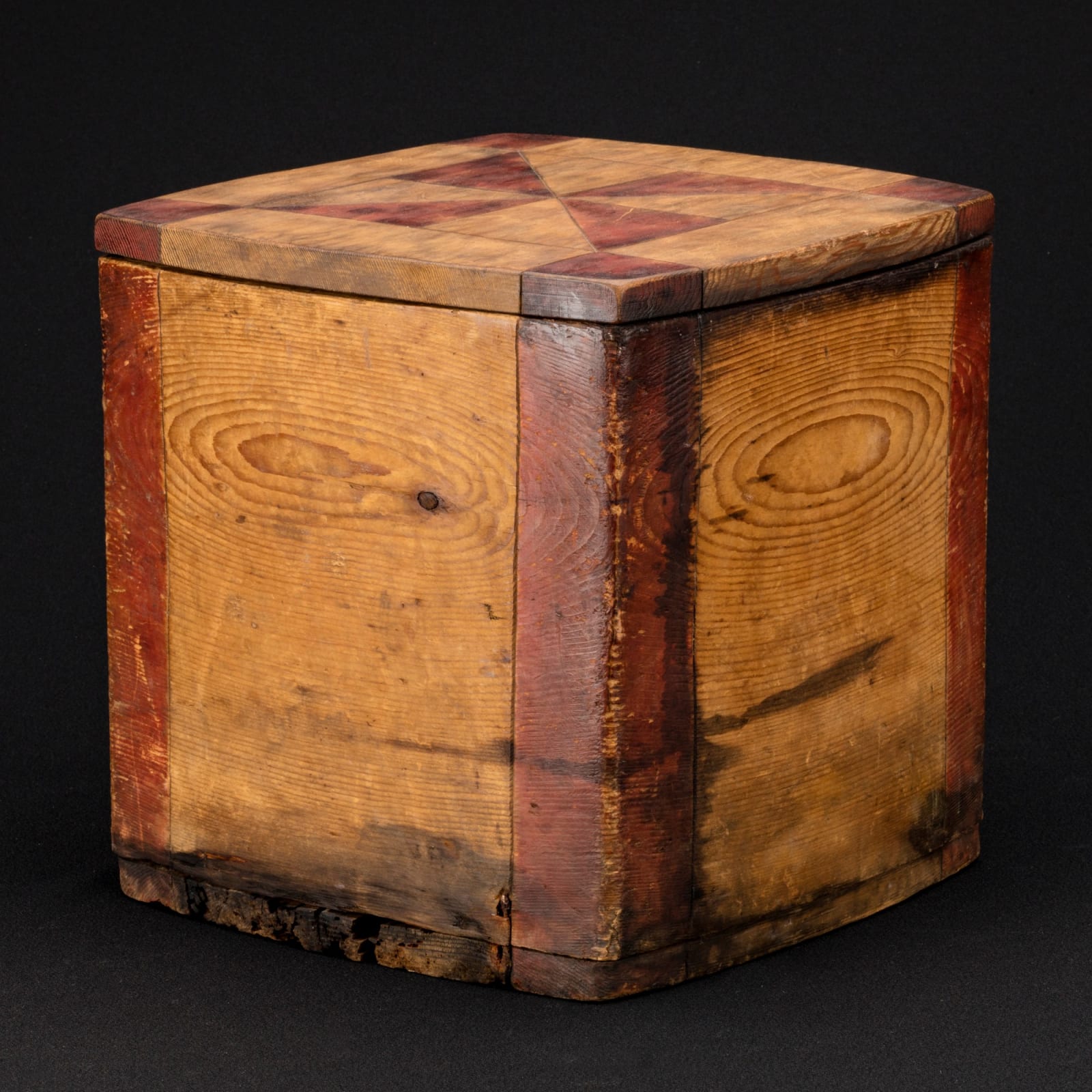 UNIDENTIFIED TLINGIT ARTIST, Red Corner Box, c. 1890-1910