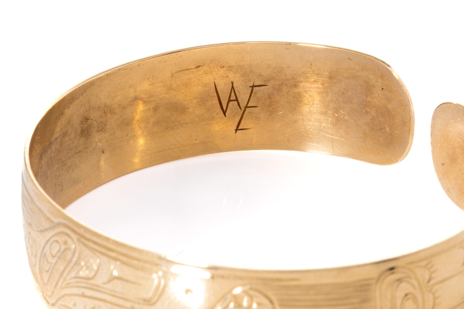 VAE, TLINGIT, Cuff Bracelet with Profile Raven, c. 1900-1910