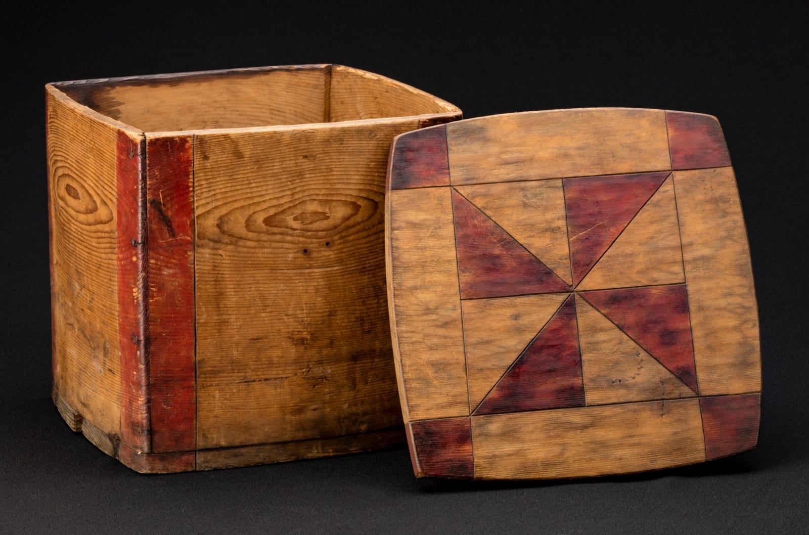 UNIDENTIFIED TLINGIT ARTIST, Red Corner Box, c. 1890-1910