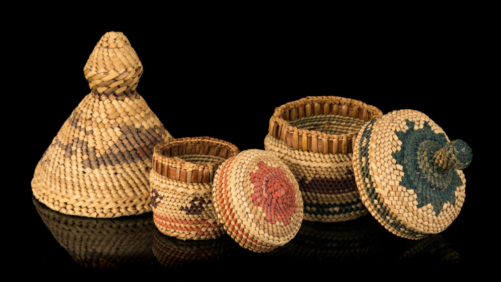 UNIDENTIFIED NUU-CHAH-NULTH ARTISTS, Two Miniature Baskets and a Miniature Rain Hat, 1990s
