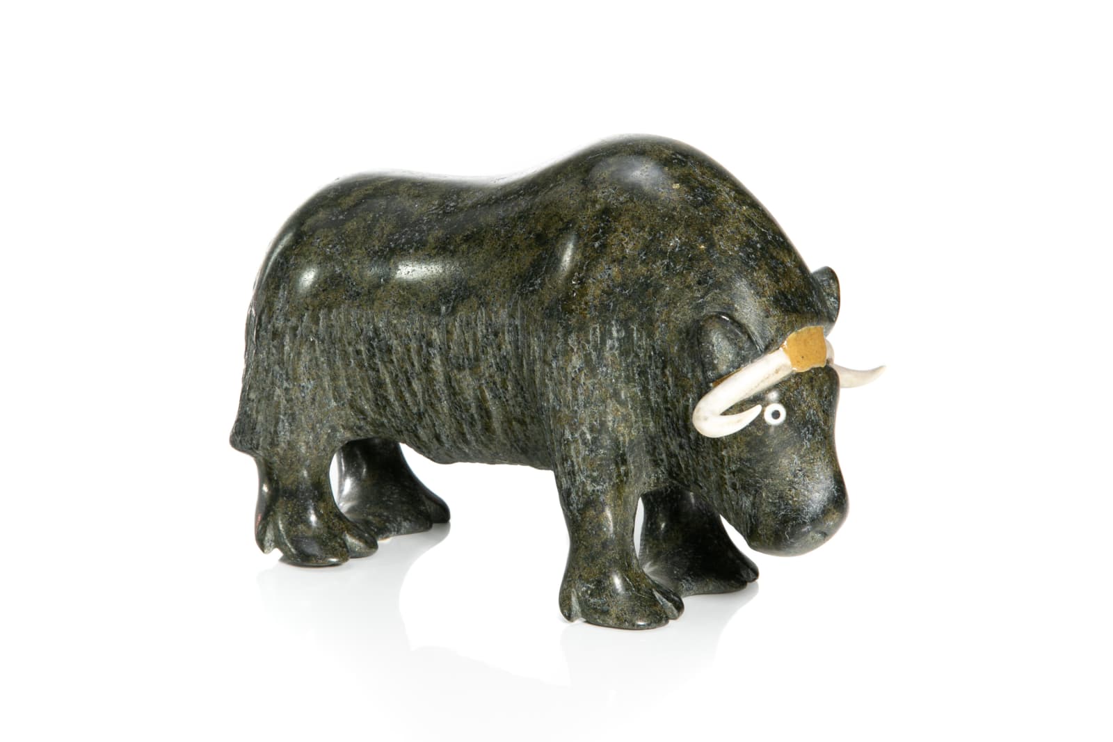 NOOVEEYA (NUVEEYA) IPELLIE (1920-2010) IQALUIT (FROBISHER BAY), Muskox , 1980s