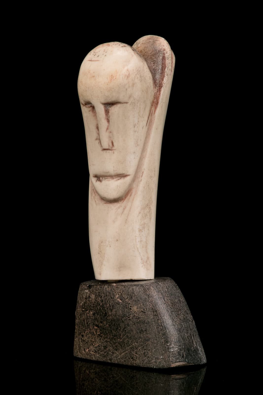 VITAL MAKPAAQ (1922-1978) QAMANI’TUAQ (BAKER LAKE), Head of a Hooded Inuk, 1970s