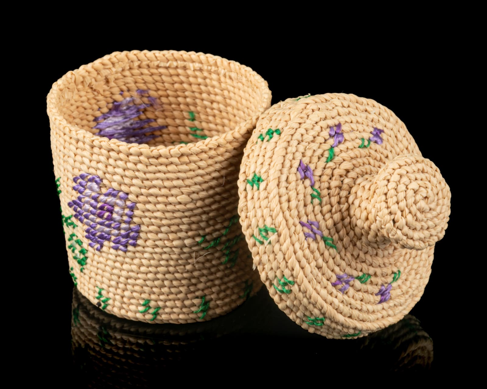 PATSY RUDOLPH (20TH CENTURY) UNANGAX̂ (ALEUT), Miniature Basket with Chunusix (Wild Geraniums), c. mid 1980s