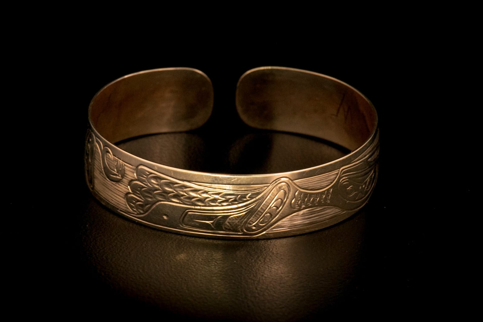 VAE, TLINGIT, Cuff Bracelet with Profile Raven, c. 1900-1910