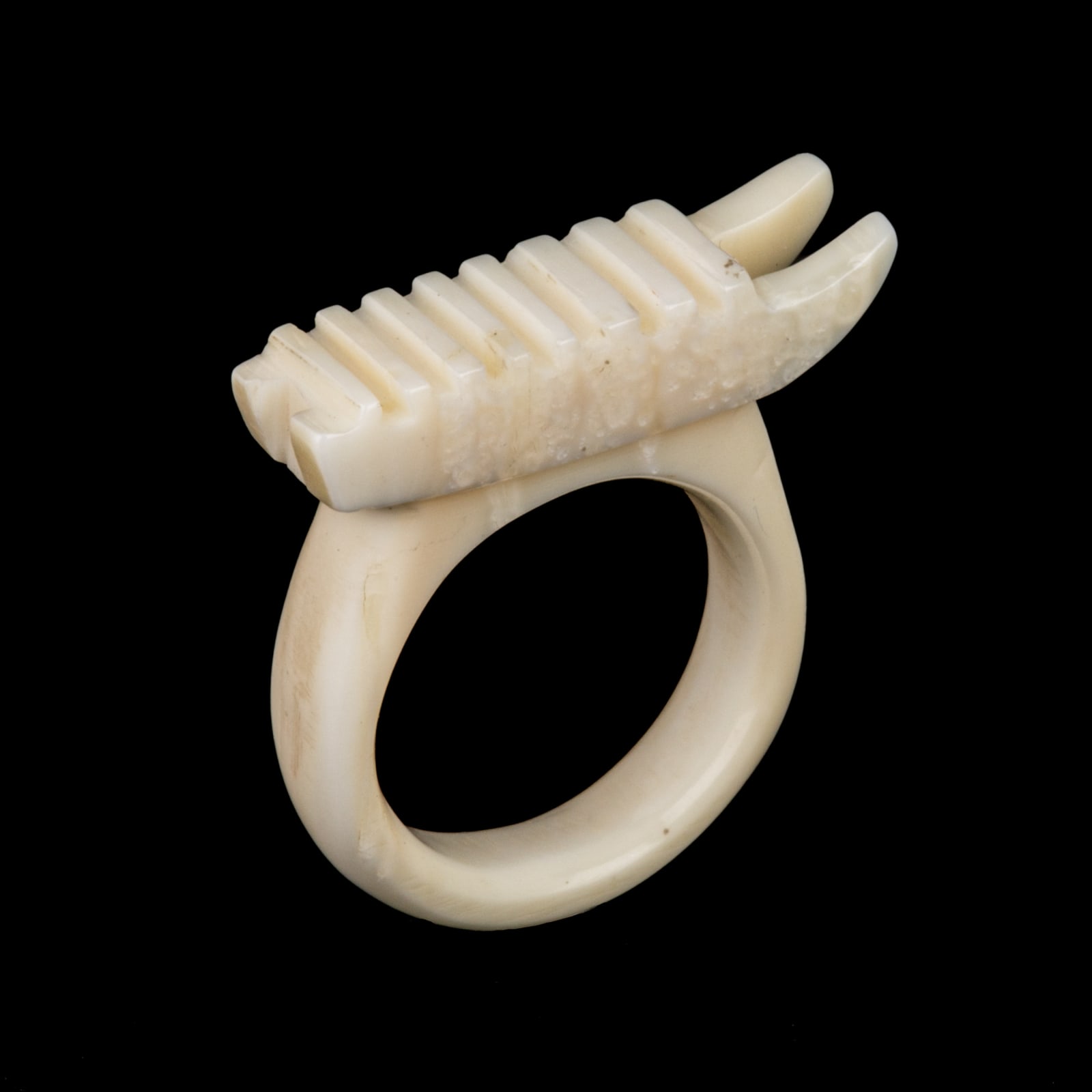 UNIDENTIFIED INUIT ARTIST, PANNIQTUUQ (PANGNIRTUNG), Qamutiik (Komatik) Ring, c. 1980s