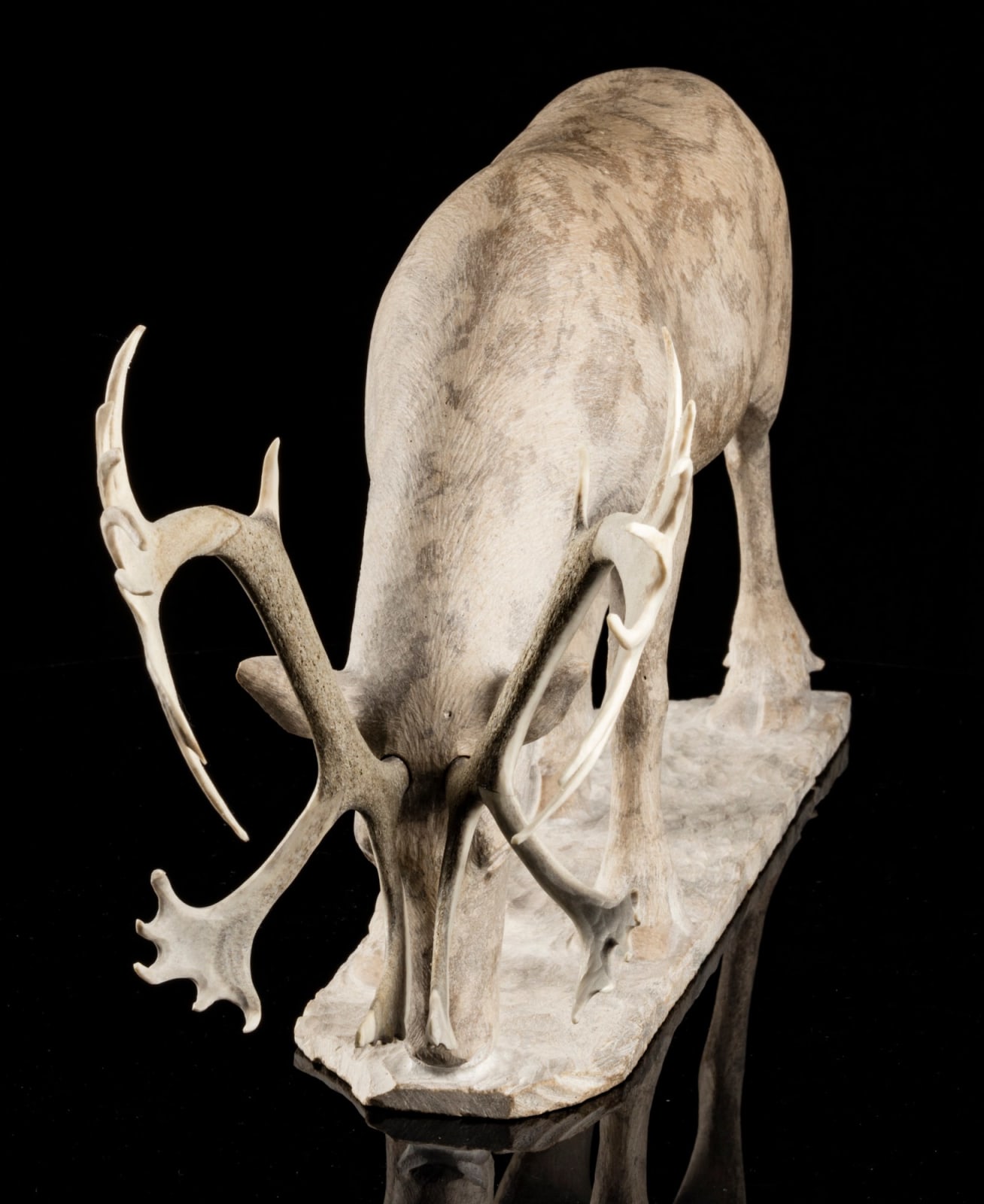 PAUL QUVIQ MALLIKI (1956-) IGLOOLIK, Caribou Grazing, 2002