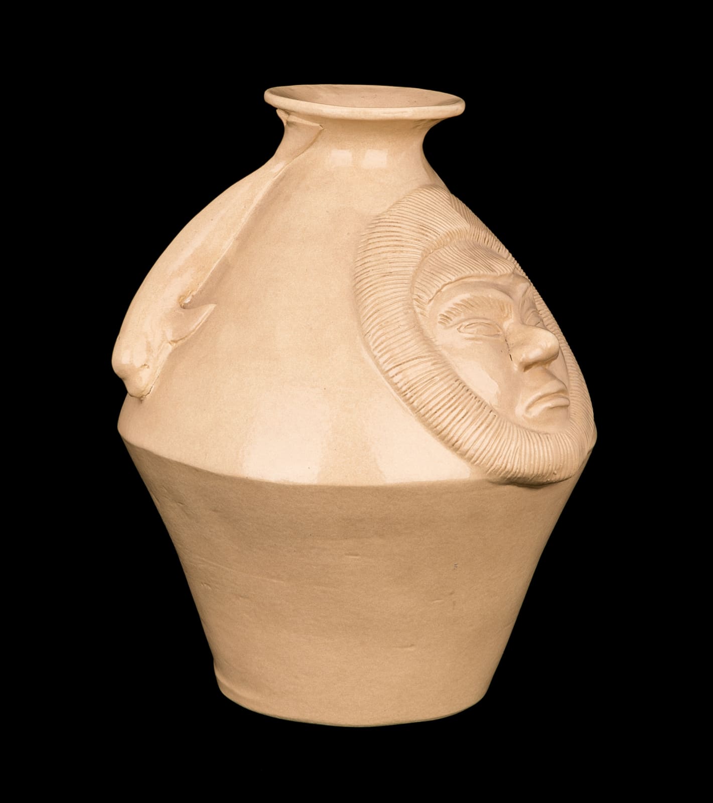 YVOO SAMGUSAK MANGELIK (1942-2013) KANGIQLINIQ (RANKIN INLET), Vase with Opposing Faces and People, 1995