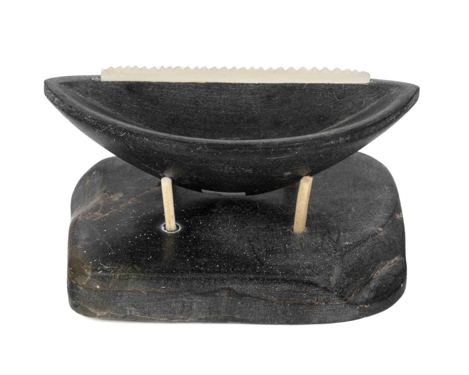 UNIDENTIFIED INUIT ARTIST, EASTERN CANADIAN ARCTIC, Model Qulliq (Kudlik) on Base, late 1950s / early 1960s