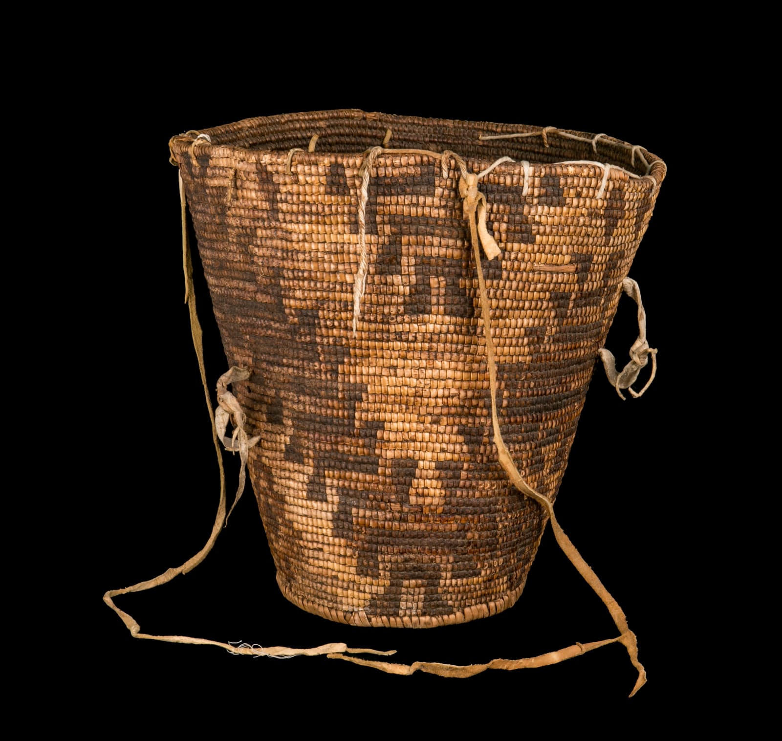 UNIDENTIFIED KLICKITAT OR YAKAMA ARTIST, Coiled Huckleberry Basket, c. 19th century