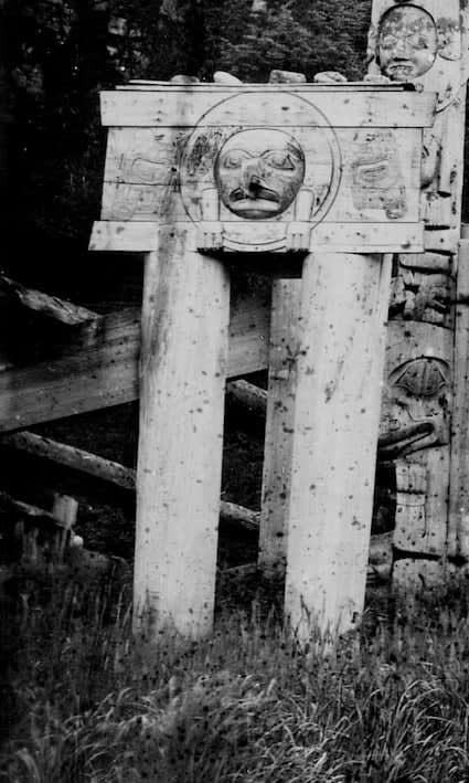 ROBERT DAVIDSON (GUUD SANS GLANS), O.C., O.B.C., (1946-) HAIDA, MASSET / WHITE ROCK, Hawk Moon Pendant, 2000