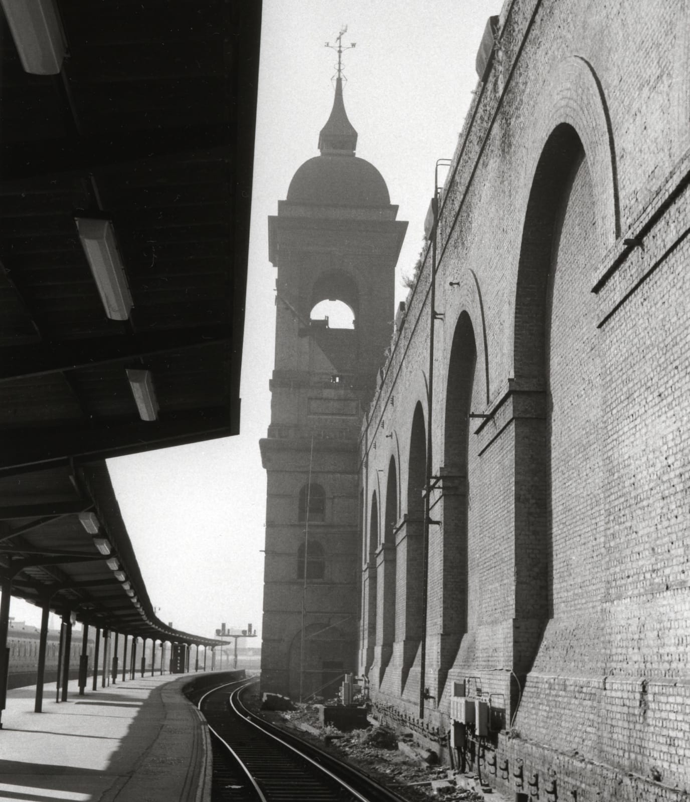 Dorothy Bohm, Cannon Street Station, London, 1960s