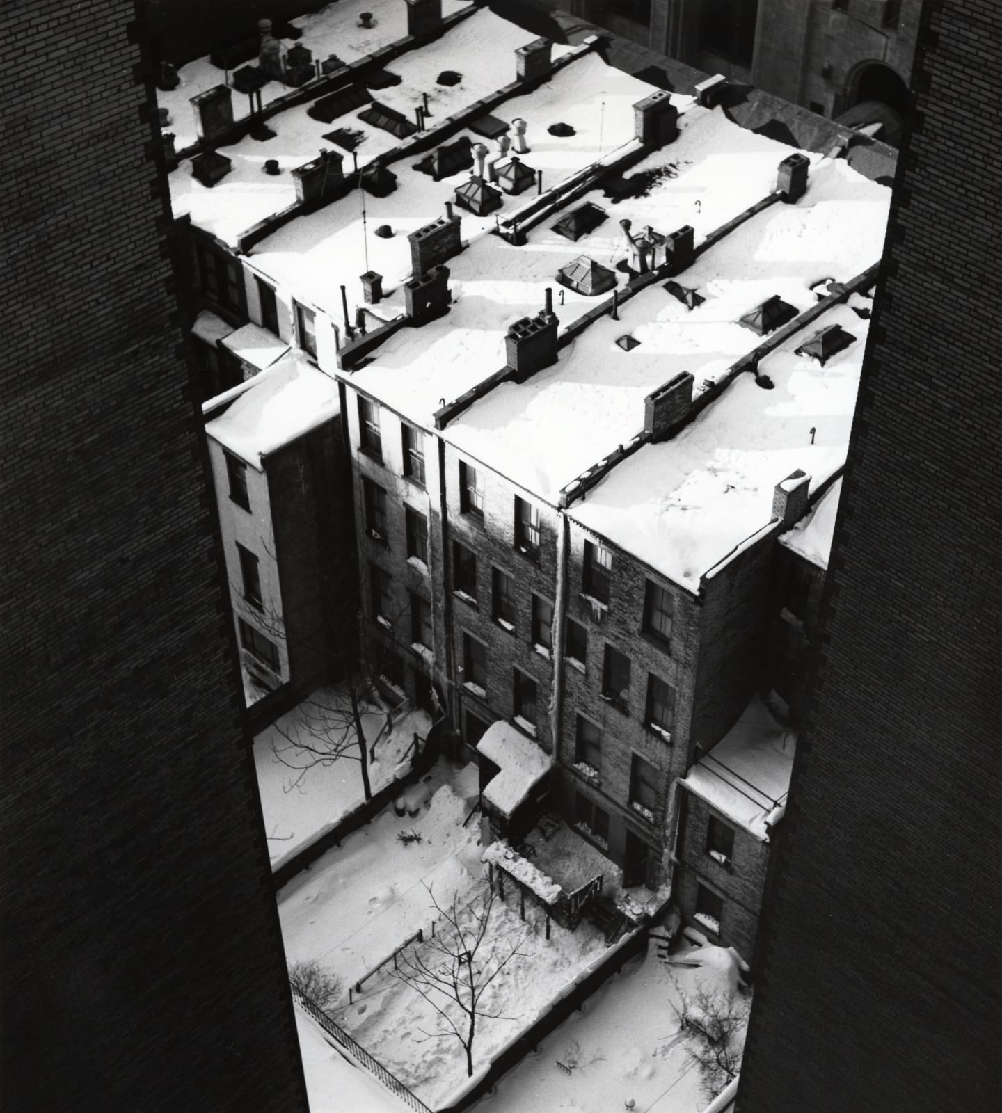 Dorothy Bohm, West 82nd Street, New York City, 1956