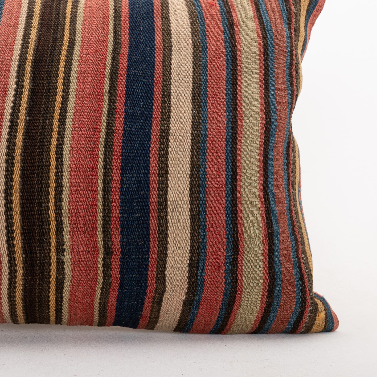 40x60cm 16x24in Jajim Striped Cushion