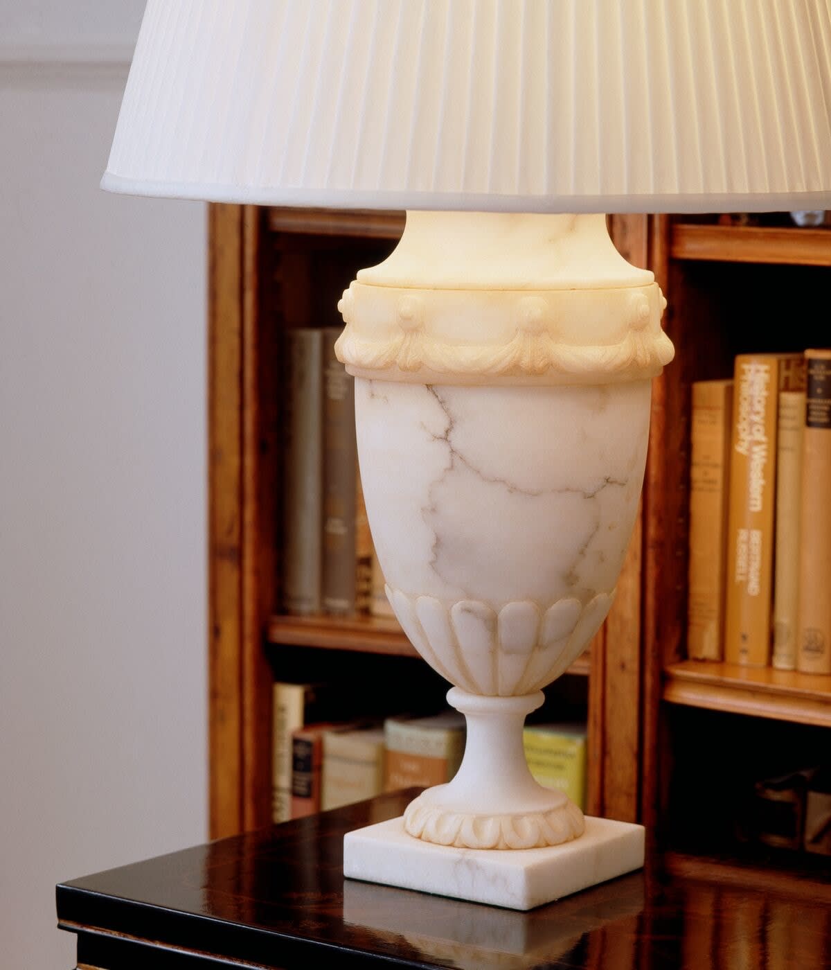 Trento Urn Table Lamp