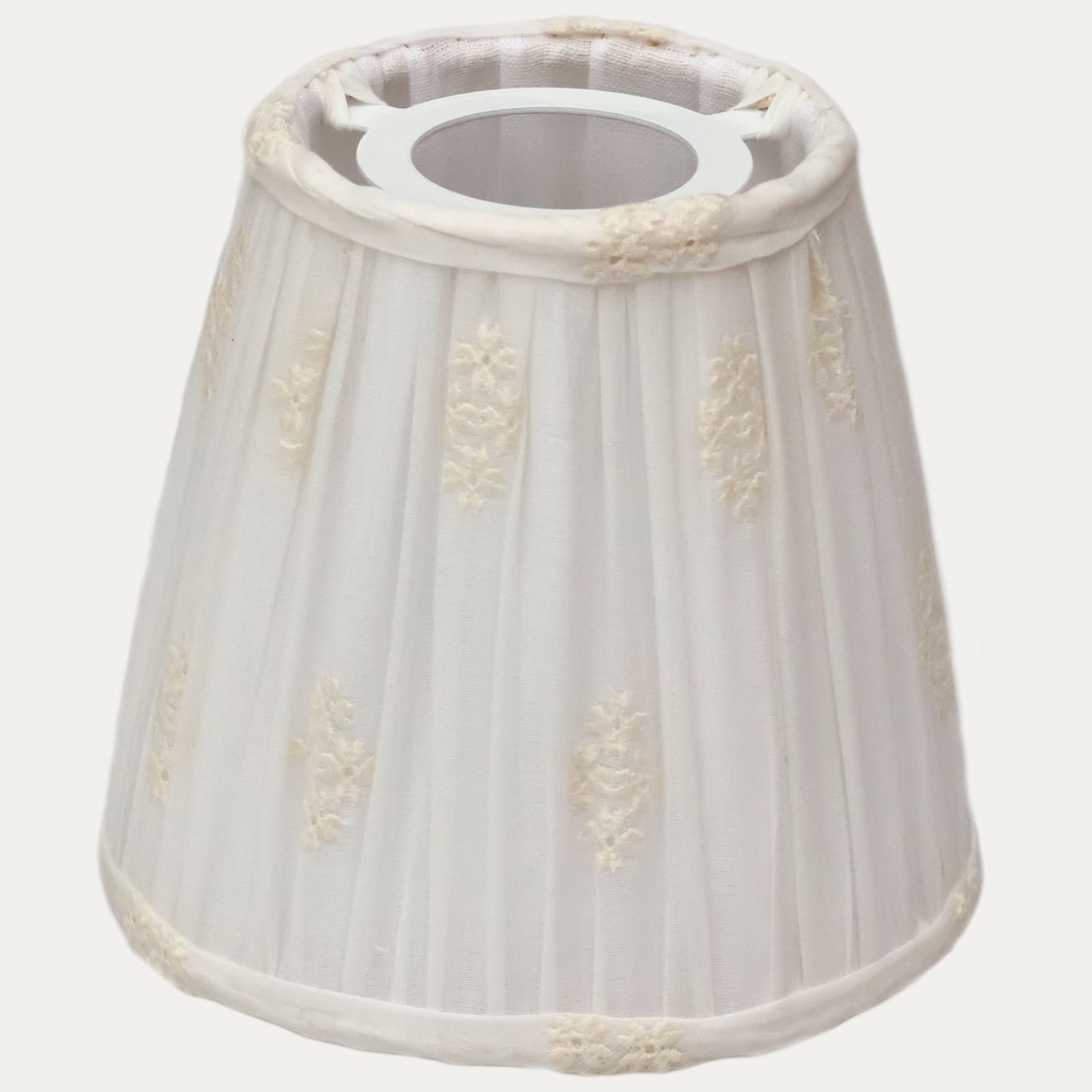 Colefax & Fowler Fleur White Lampshade for Reading Lights