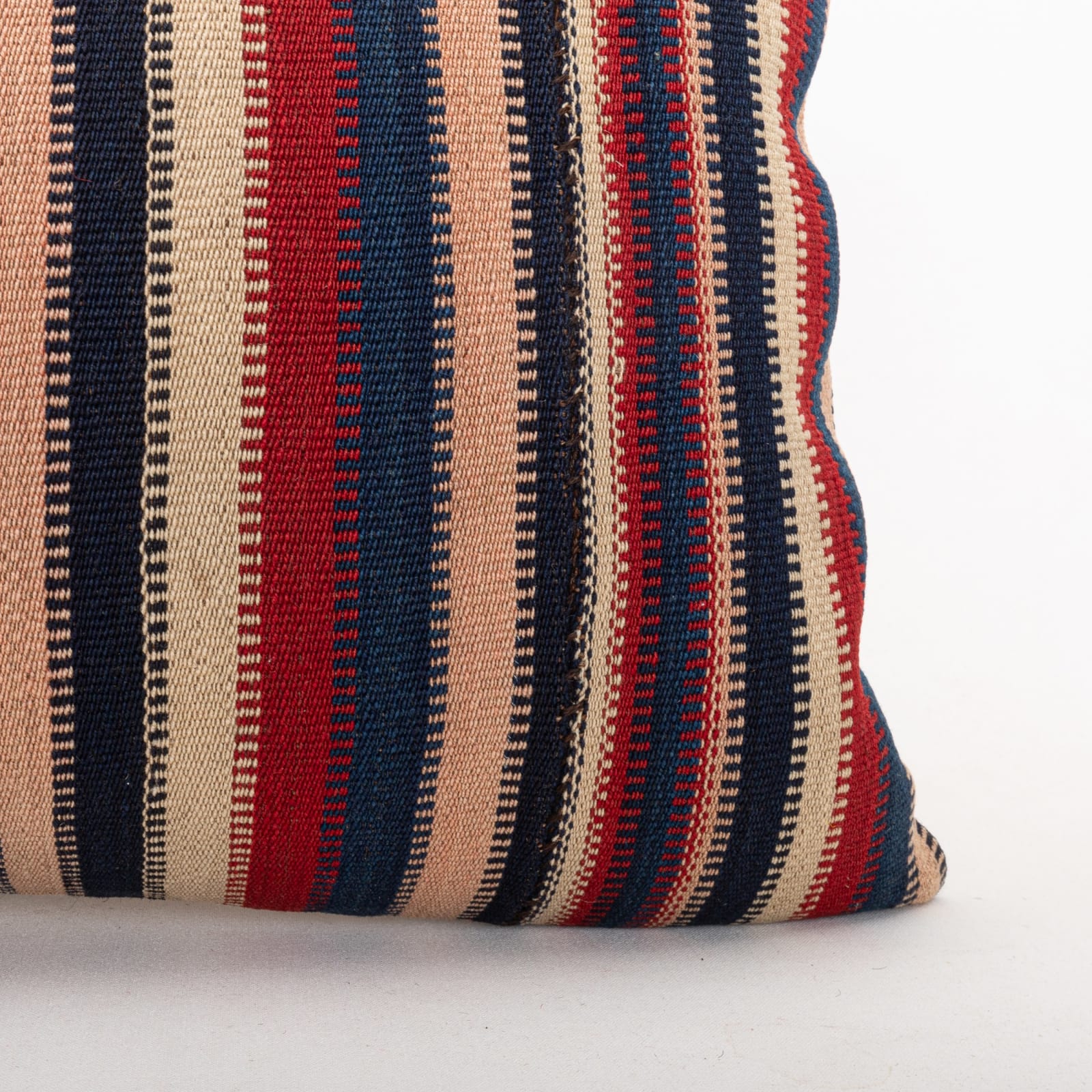40x60cm 16x24in Jajim Striped Cushion