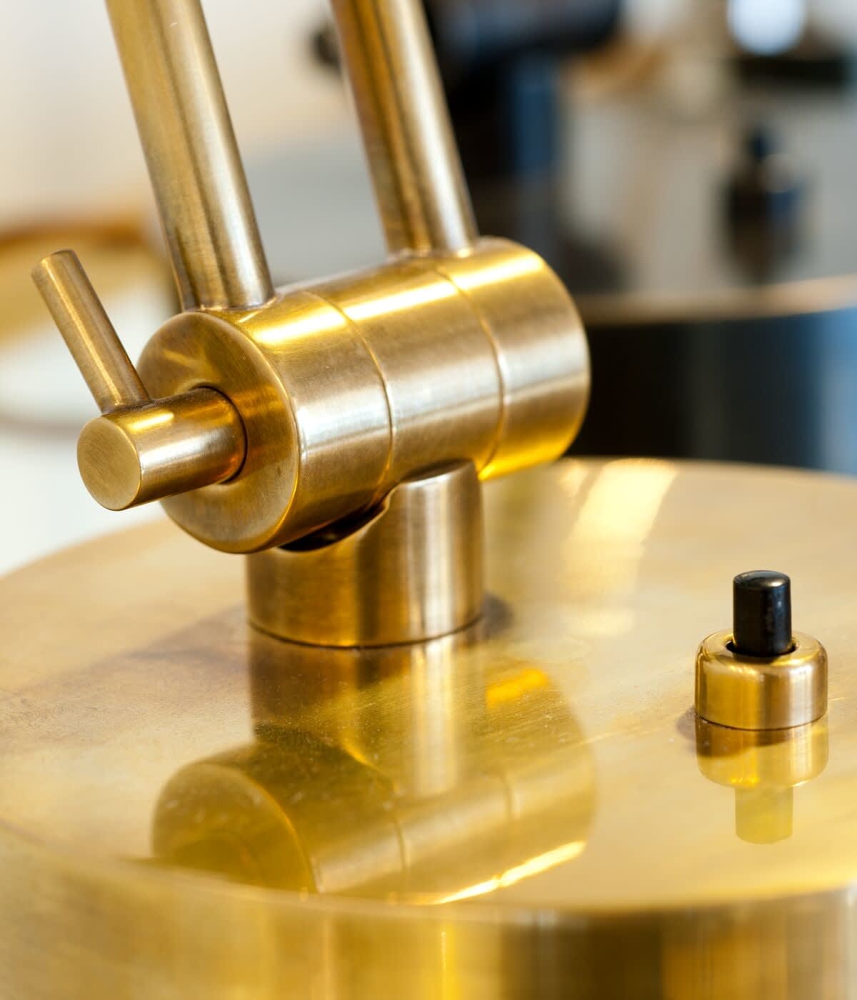 Faringdon Desk Lamp Brass