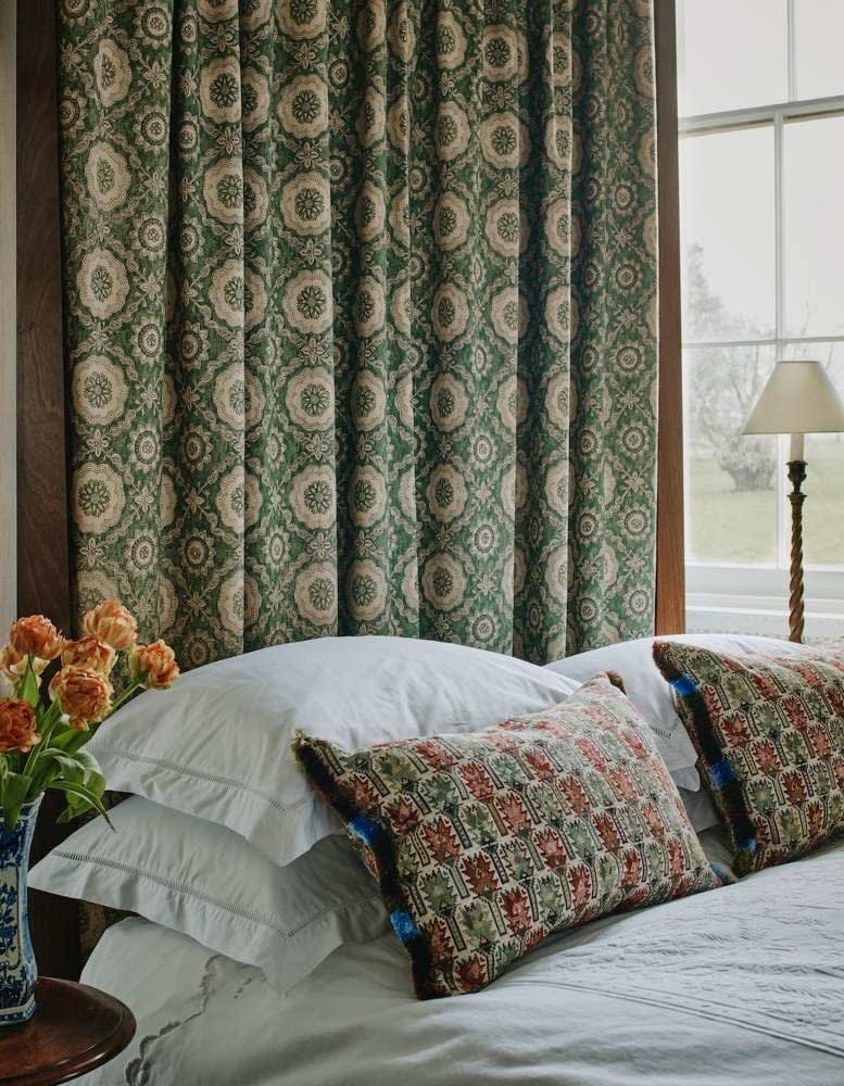 Toledo Lichen on Silk Mutka