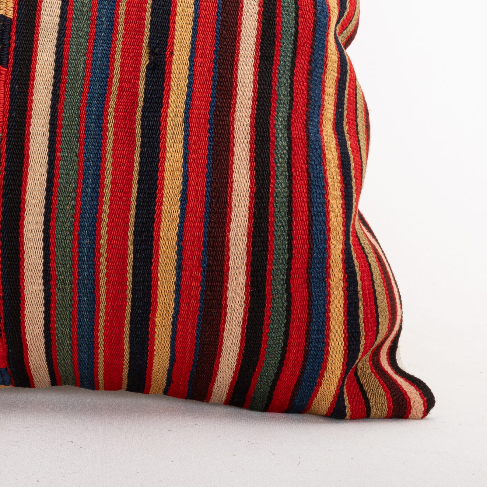 45x45cm 18x18in Jajim Striped Cushion
