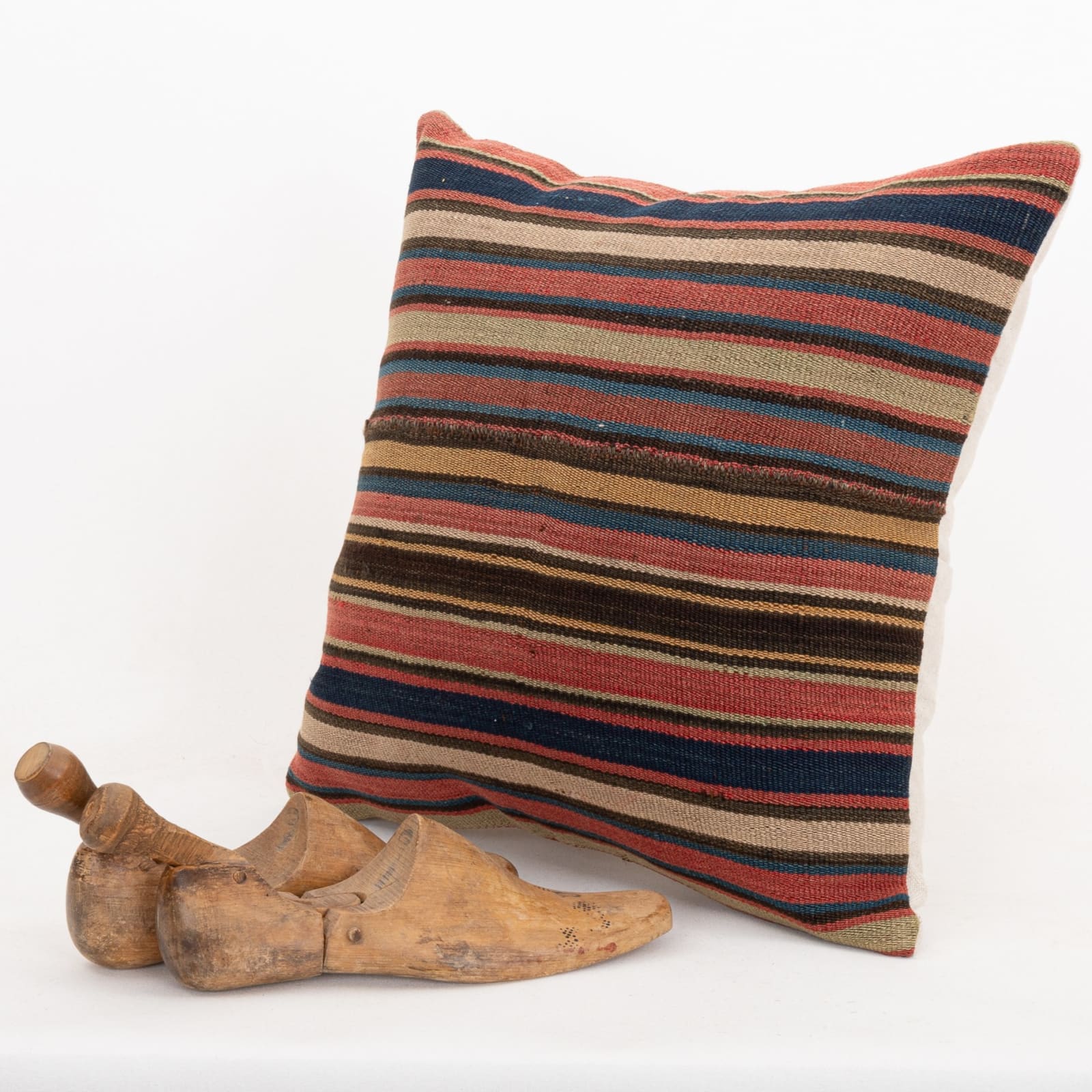 45x45cm 18x18in Jajim Striped Cushion