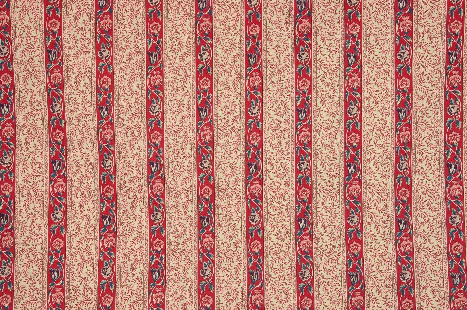 Le Grand Corail Rayure 14 Chemins Rouge Fond Crème