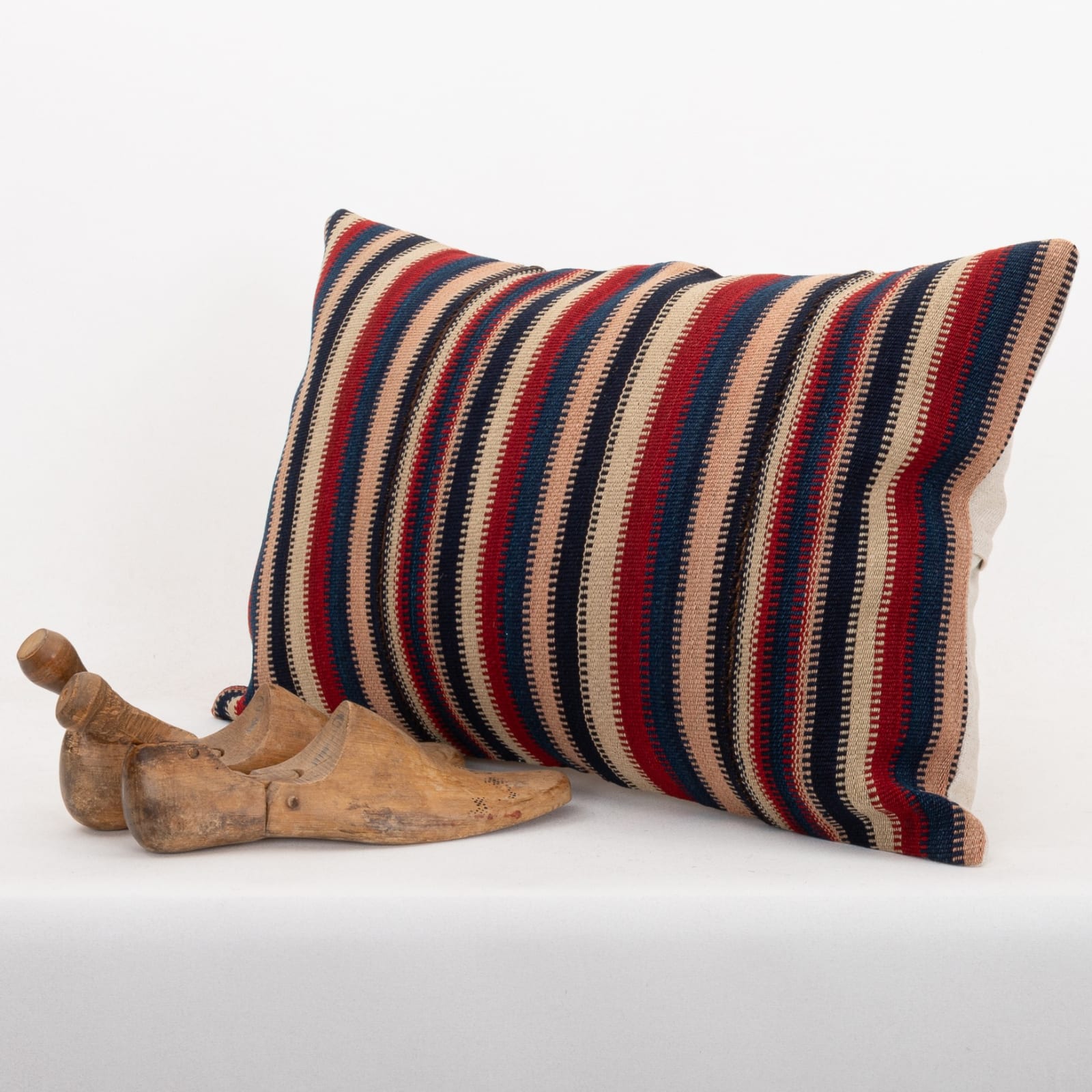 40x60cm 16x24in Jajim Striped Cushion
