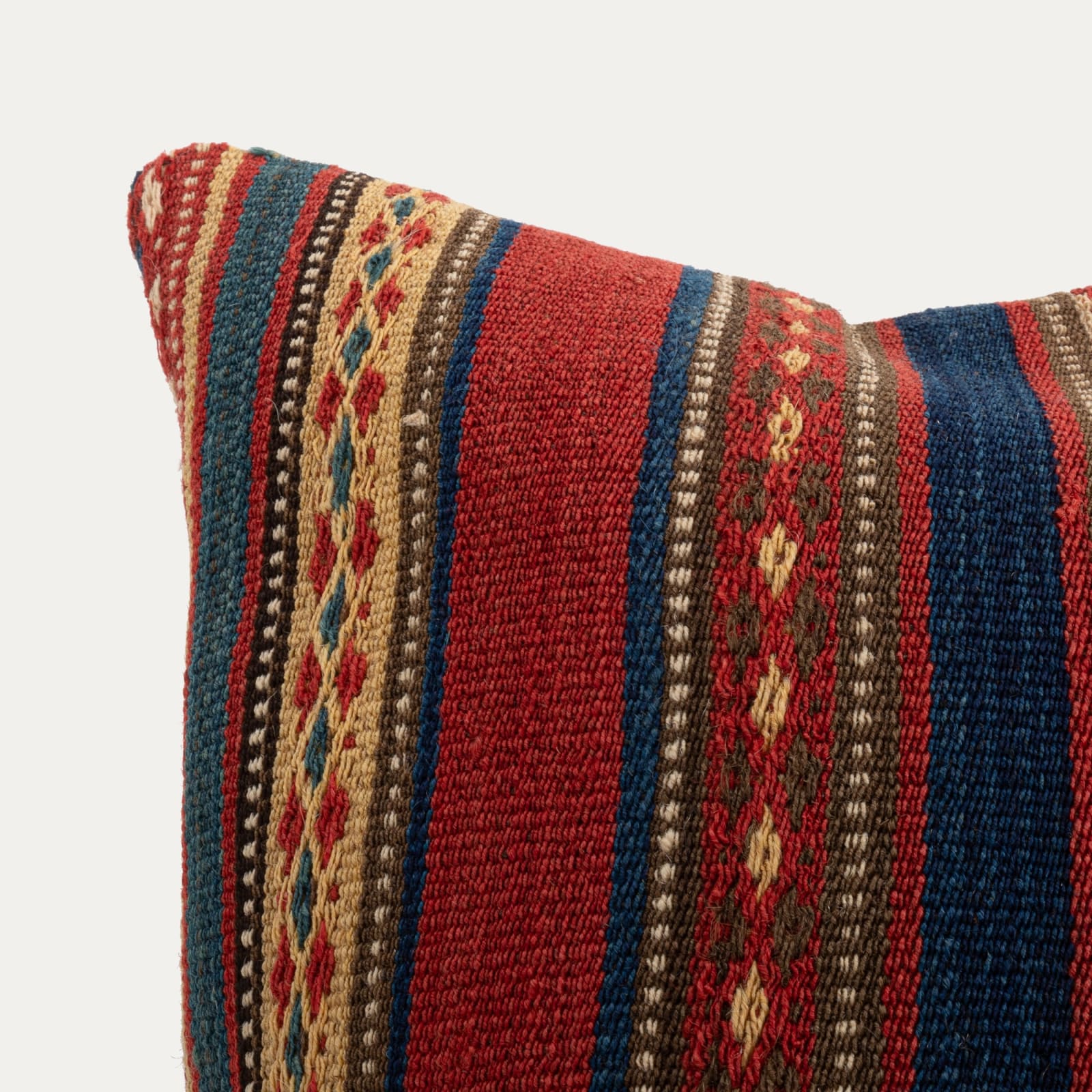 45x45cm 18x18in Jajim Striped Cushion