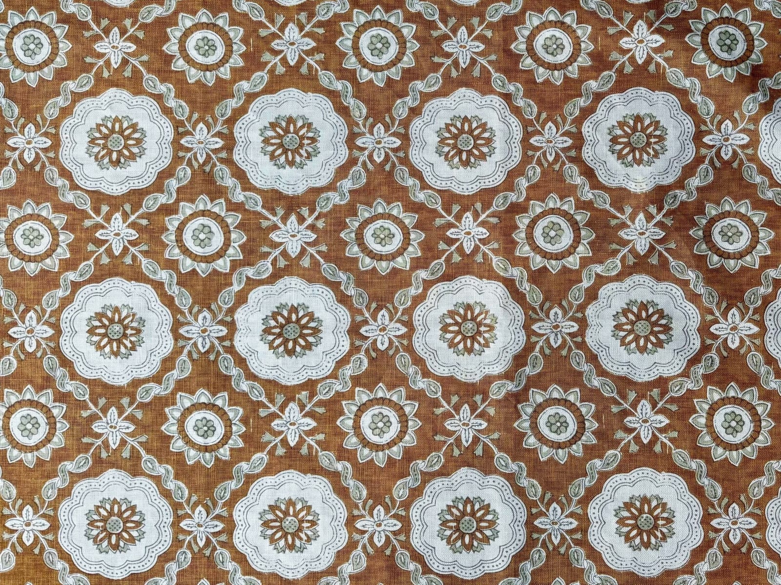 Toledo Nutmeg on Linen
