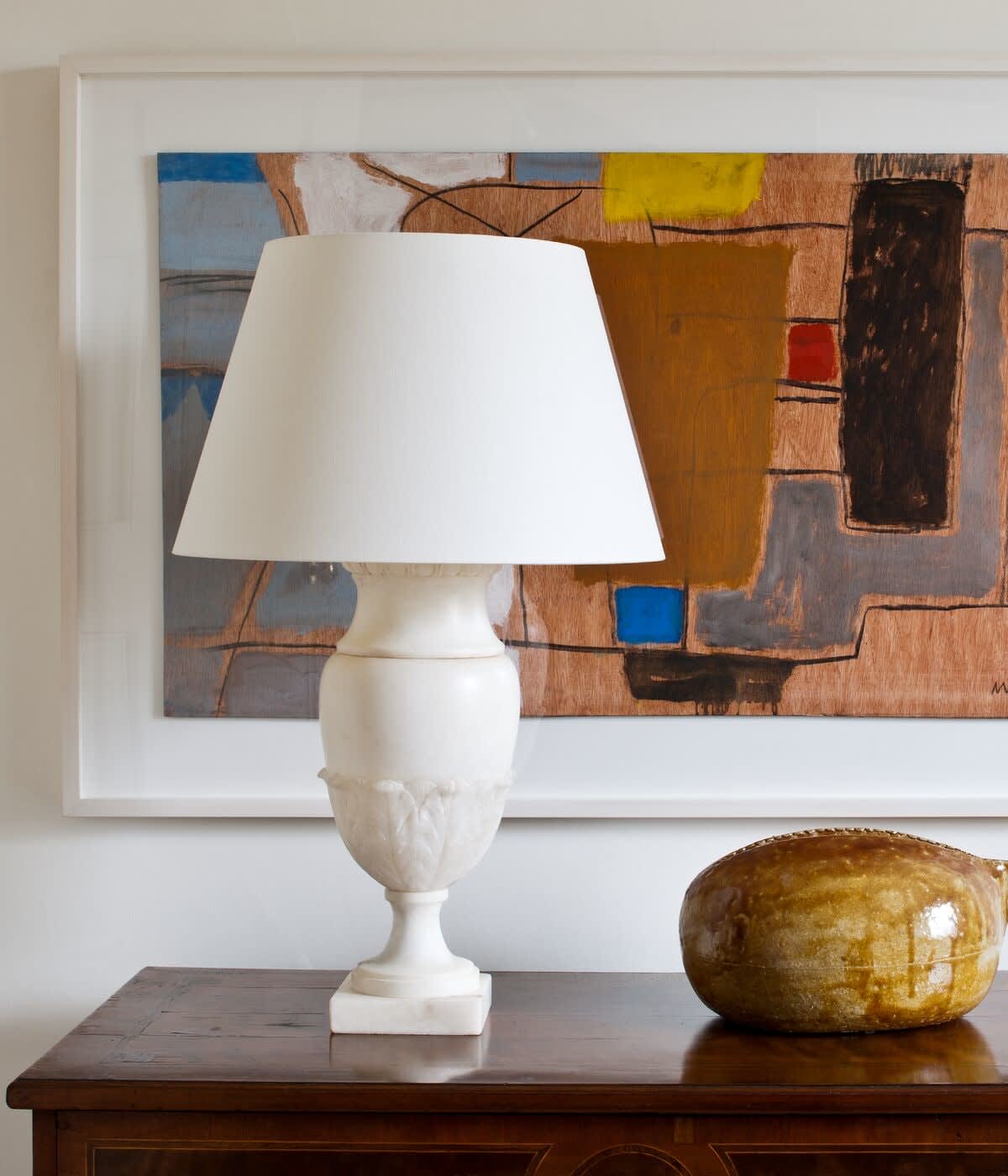 Alba Alabaster Urn Table Lamp