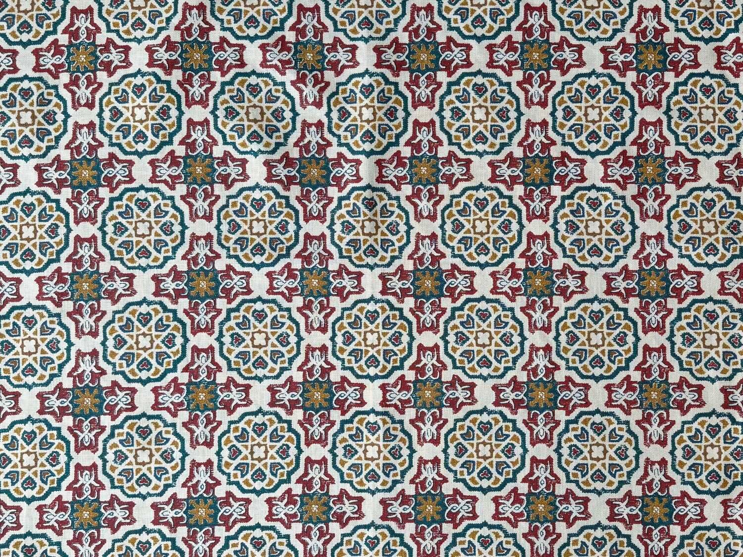 Nador on Linen